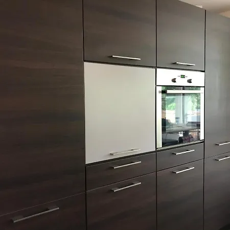 Daire Grosse & Voll Ausgestattete Apartments, Studios, Doppelzimmer, Workspace, Parkplatz, Netflix, Prime & Schnelles Wifi In Ruhiger Lage Mit Garten Rudolstadt