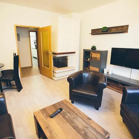 Apartment Grosse & Voll Ausgestattete Apartments, Studios, Doppelzimmer, Workspace, Parkplatz, Netflix, Prime & Schnelles Wifi In Ruhiger Lage Mit Garten