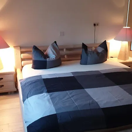 Apartment Grosse & Voll Ausgestattete Apartments, Studios, Doppelzimmer, Workspace, Parkplatz, Netflix, Prime & Schnelles Wifi In Ruhiger Lage Mit Garten Rudolstadt