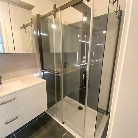 Grosse & Voll Ausgestattete Apartments, Studios, Doppelzimmer, Workspace, Parkplatz, Netflix, Prime & Schnelles Wifi In Ruhiger Lage Mit Garten * Rudolstadt