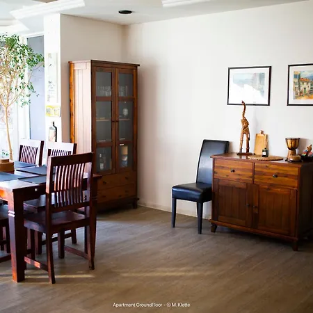 Daire Grosse & Voll Ausgestattete Apartments, Studios, Doppelzimmer, Workspace, Parkplatz, Netflix, Prime & Schnelles Wifi In Ruhiger Lage Mit Garten *