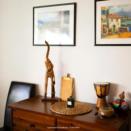 Daire Grosse & Voll Ausgestattete Apartments, Studios, Doppelzimmer, Workspace, Parkplatz, Netflix, Prime & Schnelles Wifi In Ruhiger Lage Mit Garten *