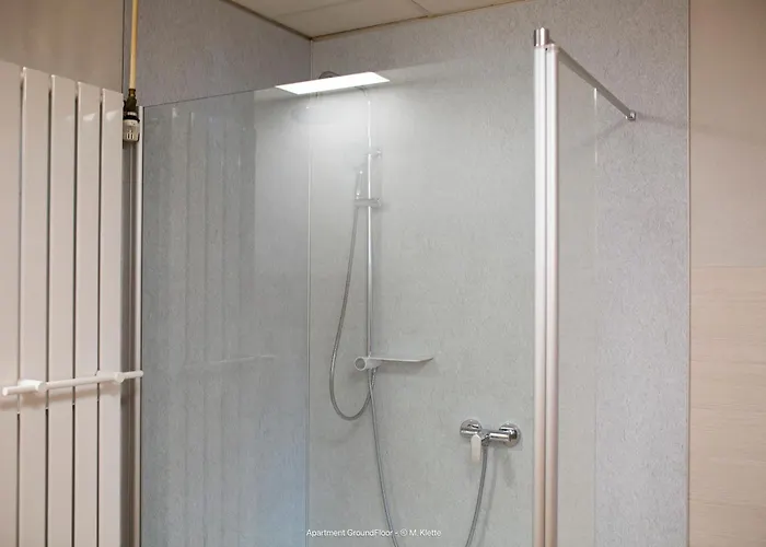 Appartement Grosse & Voll Ausgestattete Apartments, Studios, Doppelzimmer, Workspace, Parkplatz, Netflix, Prime & Schnelles Wifi In Ruhiger Lage Mit Garten Rudolstadt