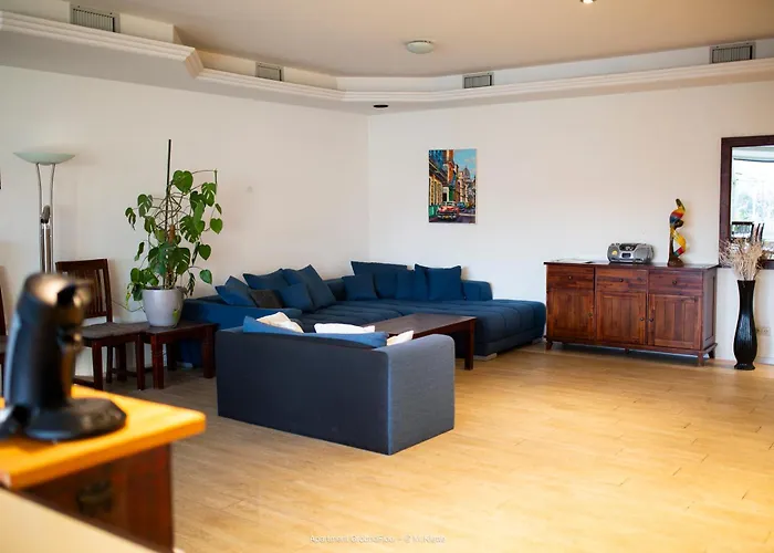 Grosse & Voll Ausgestattete Apartments, Studios, Doppelzimmer, Workspace, Parkplatz, Netflix, Prime & Schnelles Wifi In Ruhiger Lage Mit Garten